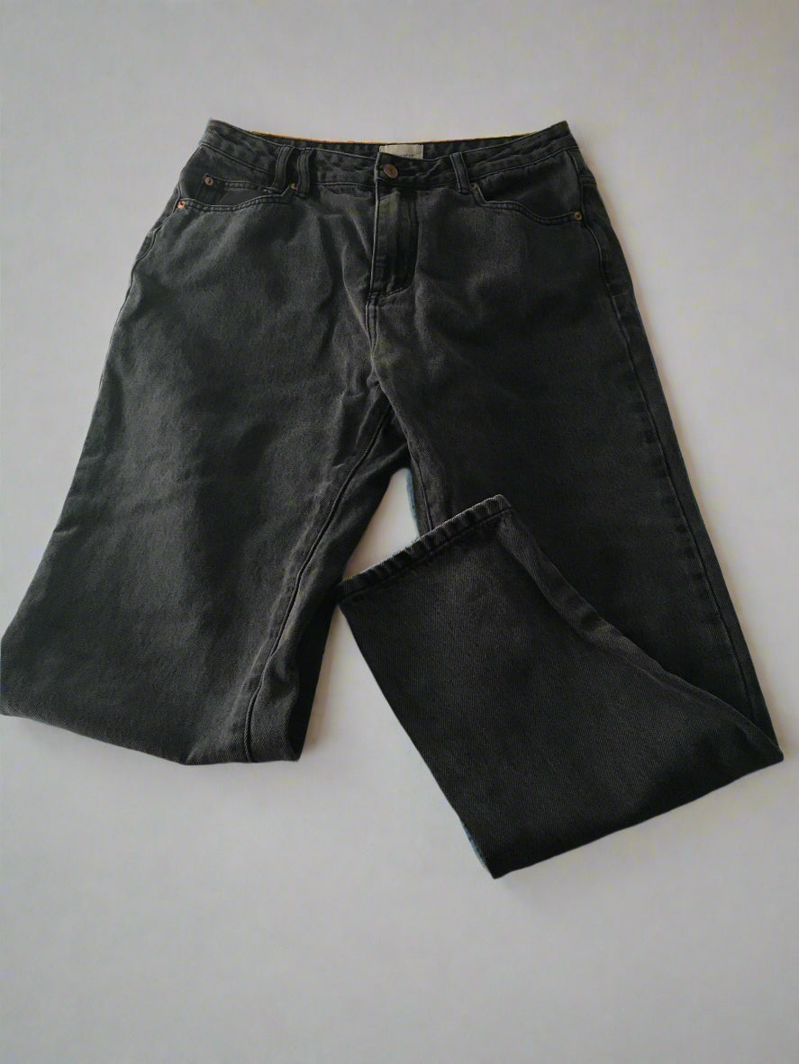 Dark Grey Stright leg Jeans